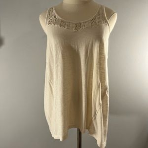 ☀️This Tank Top is from Mossimo and size extra small☀️